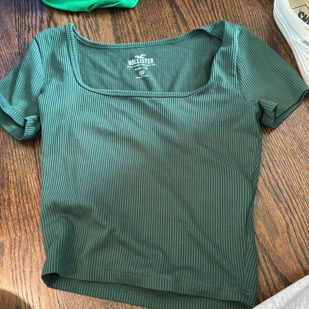 hollister top